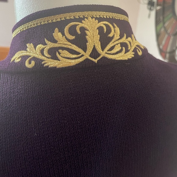 St. John Collection Jacket And Skirt - Picture 6 of 13